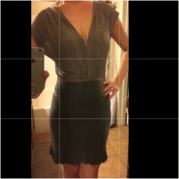 SALE🔥Metallic Upper w/ Pleated Pencil Detail👗NEW - Picture 4 of 4